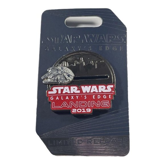 Disney 2019 Star Wars Galaxy’s Edge Landing Pin - Picture 1 of 3